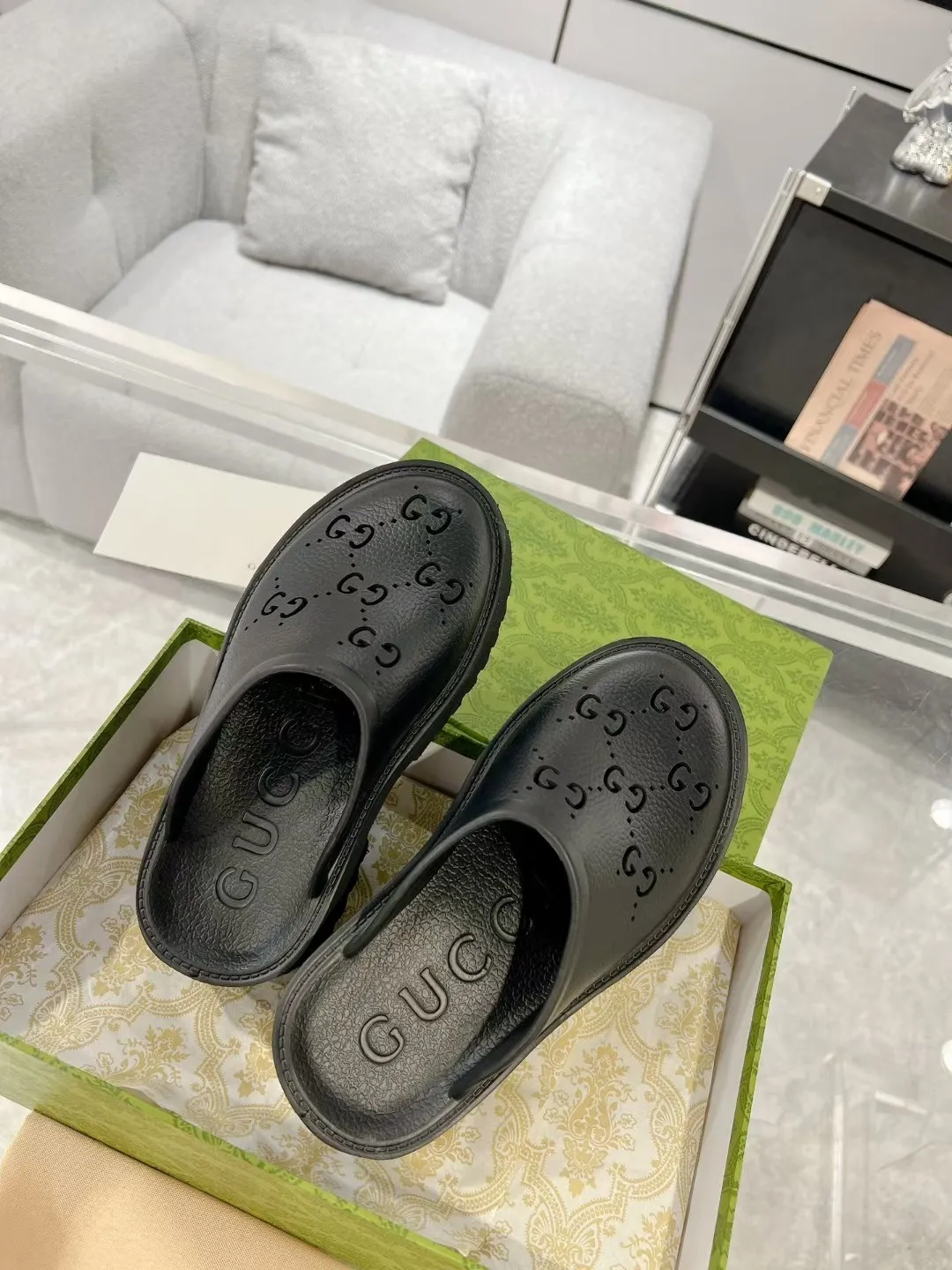 👟👟Ex-factory price 360👟👟 Women's Shoes Factory Women's Shoes Women's Clothing Women's Shoes Women's Clothes GUCCI Gucci 2023 Counter Early Spring Counter Highest Limited Counter New Gucci Punched Carved Crocs Celebrity Blogger Outfits Xiaohongshu Recommendation Original Mold Purchasing Version Original Punched Carved Water Table: 5.0CM Code Number: 35-45#